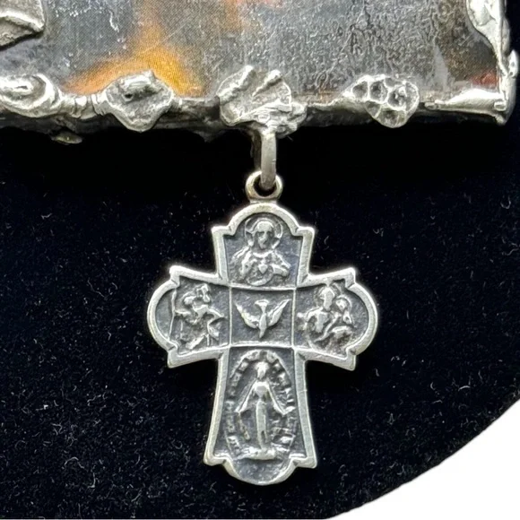 Reversible Suffering Christ Pendant w/ Silver Bezel & 925 Vntg Religious 4 Charm - Picture 11 of 16